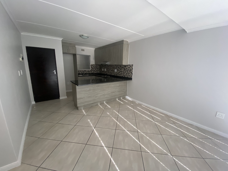 To Let 2 Bedroom Property for Rent in Buh Rein Estate Western Cape